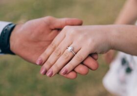 5 Essential Tips for Selecting a Truly Timeless Engagement Ring